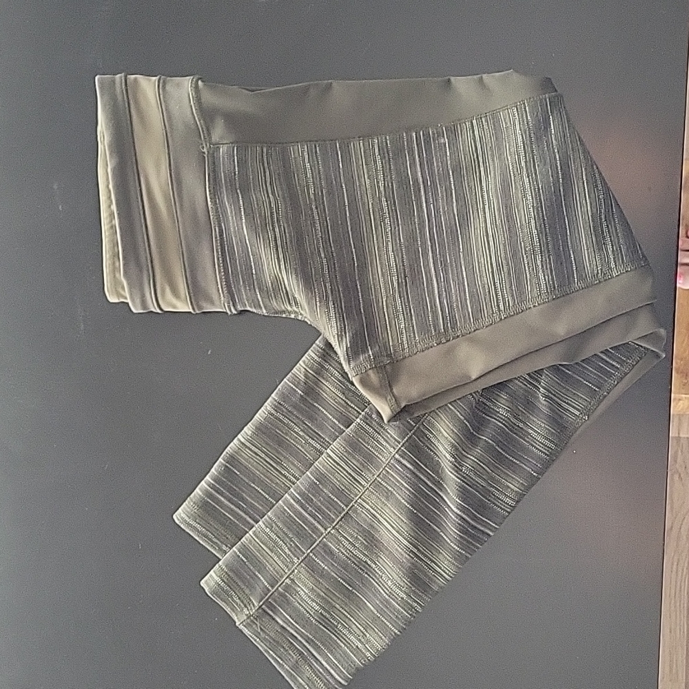 Lululemon Wunder Under Leggings (rare)